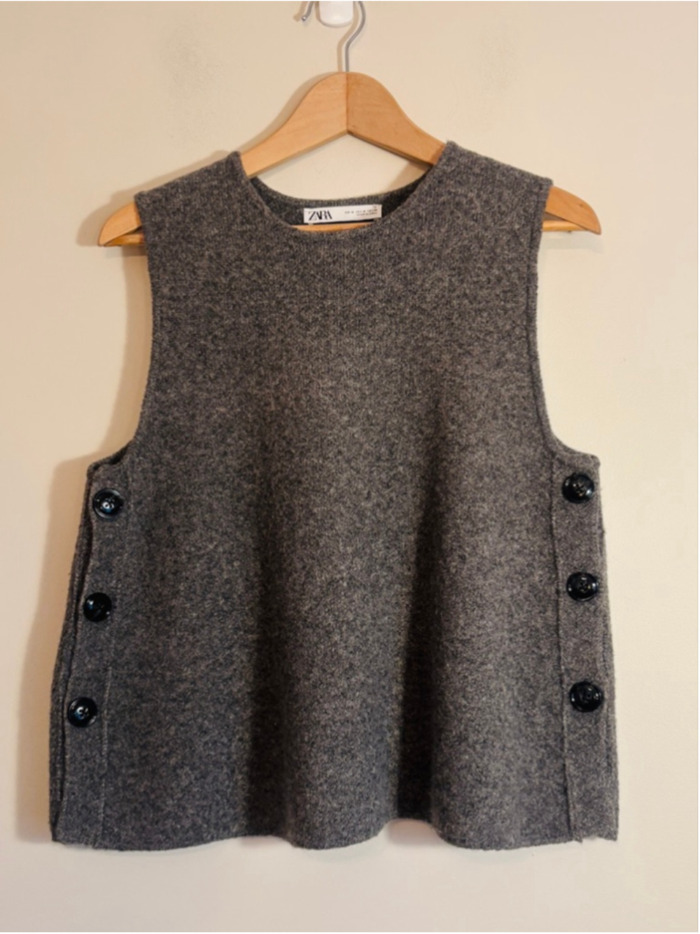 ZARA Gray Sleeveless Knit Tank Top Sweater with Black Side Buttons Size M